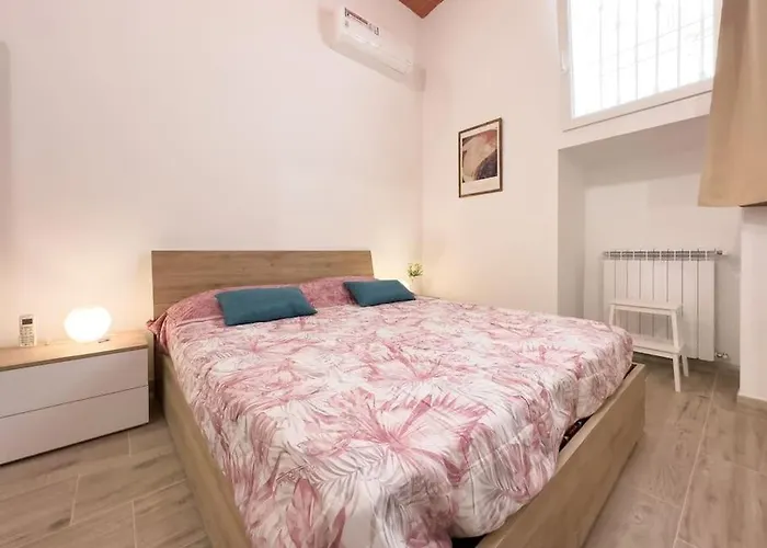 With Terrace In The Heart Of Pigneto Daire